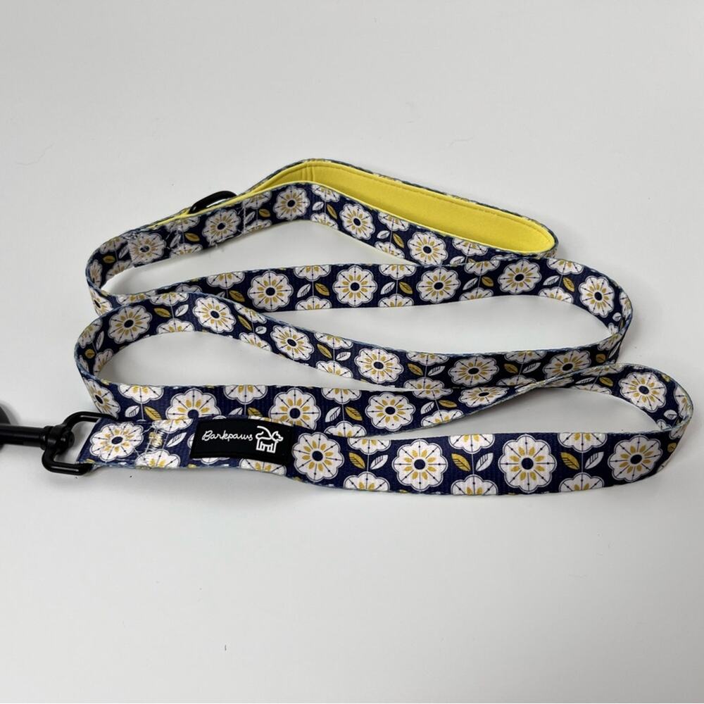 Dog Leash Daisy Print Blue Yellow White SZ LG Barkpaws‎ NWOT Neoprene 4.75 ft
